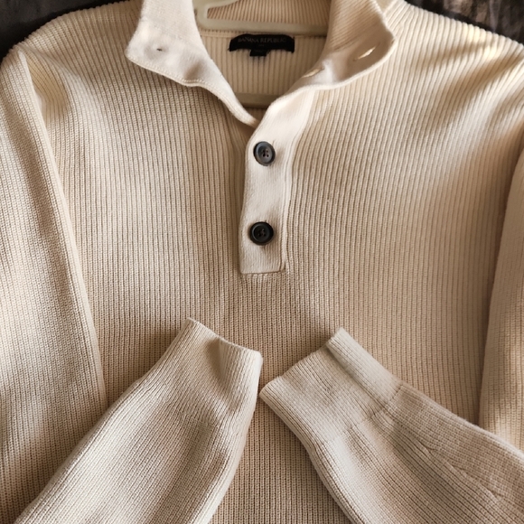 Banana Republic Cream Turtleneck Sweater EUC - Picture 5 of 7
